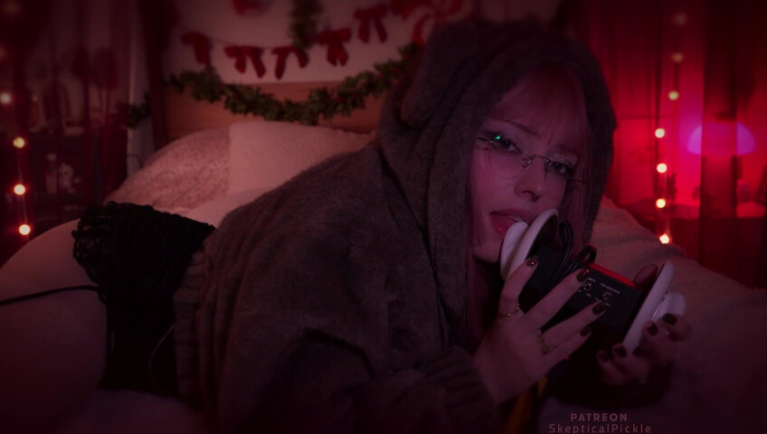 SkepticalPickle ASMR - 31 December 2025 - Ear Licking in Bed | Heart Beat & Breathing + More (Platinum)