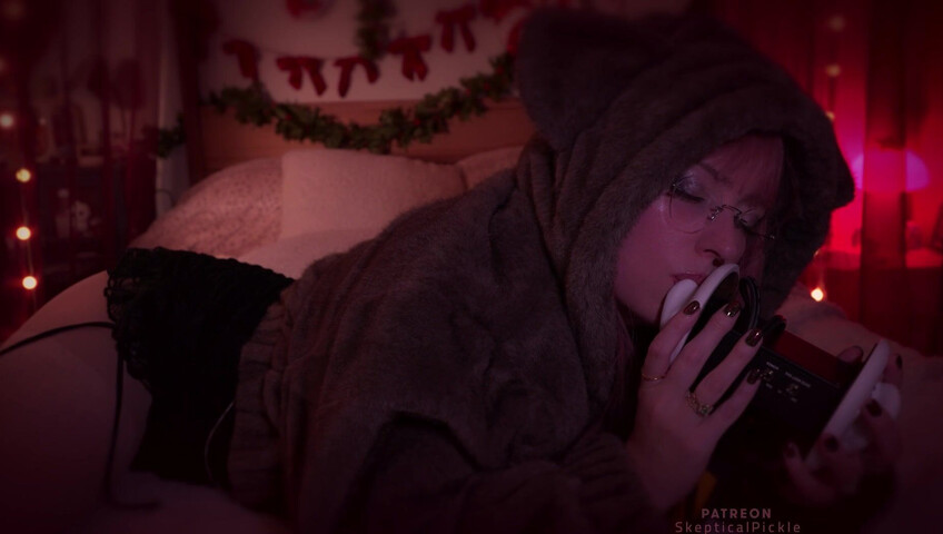 SkepticalPickle ASMR - 31 December 2025 - Ear Licking in Bed | Heart Beat & Breathing + More (Platinum)