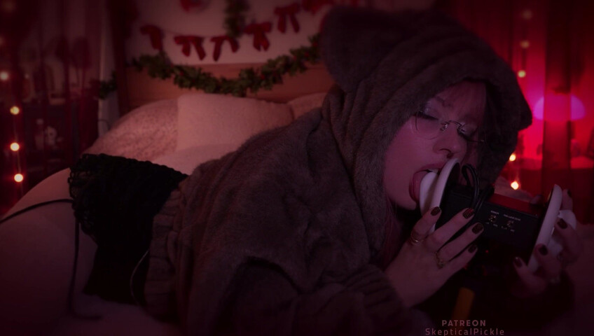 SkepticalPickle ASMR - 31 December 2025 - Ear Licking in Bed | Heart Beat & Breathing + More (Platinum)