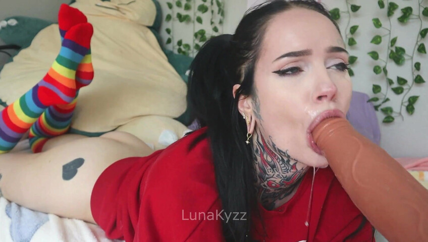 Luna Kyzz – Messy Spit Covered Blowjob