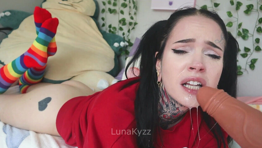 Luna Kyzz – Messy Spit Covered Blowjob