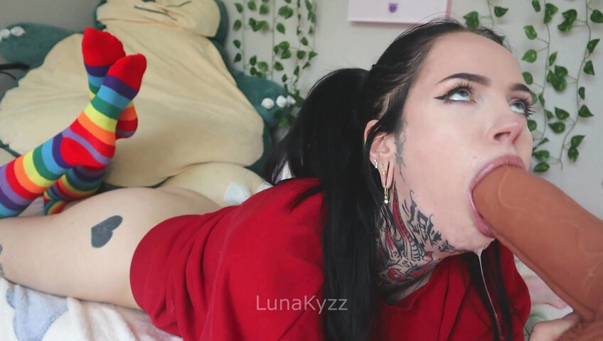 Luna Kyzz – Messy Spit Covered Blowjob