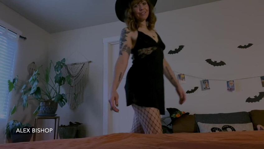 Alex Bishop – Halloween Cumpilation