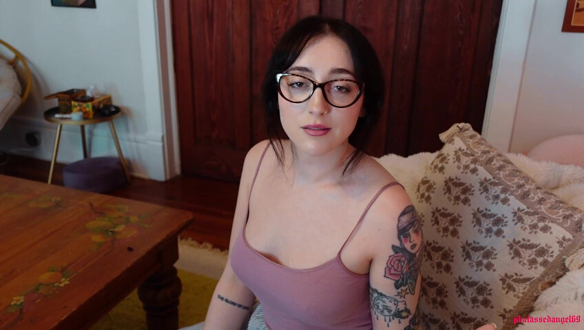 Phatassedangel69 - Desk Pet Girlfriend