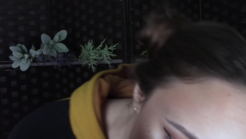 Amy Kay ASMR - Sleepy forest girl sucks on your dick