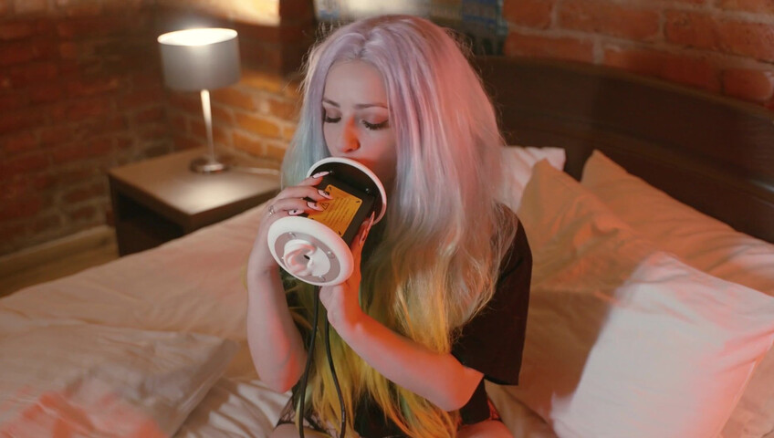 The Sounds of Girls - ASMR Ear Licking Moans in Underwear With Yori in Your Bedroom