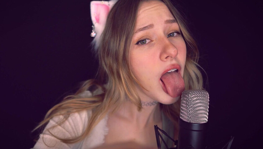 Diddly ASMR - Cat girl strokes 2 mics and moans for you