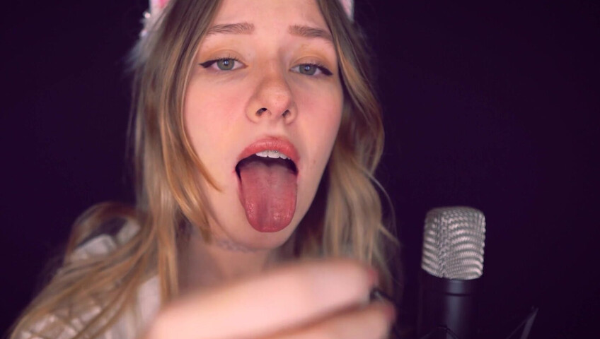 Diddly ASMR - Cat girl strokes 2 mics and moans for you