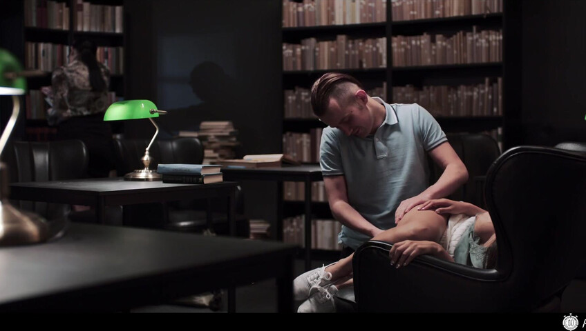 Freeze Porn - Emiri Momota - Silence In The Library