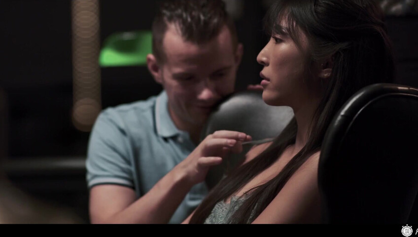 Freeze Porn - Emiri Momota - Silence In The Library