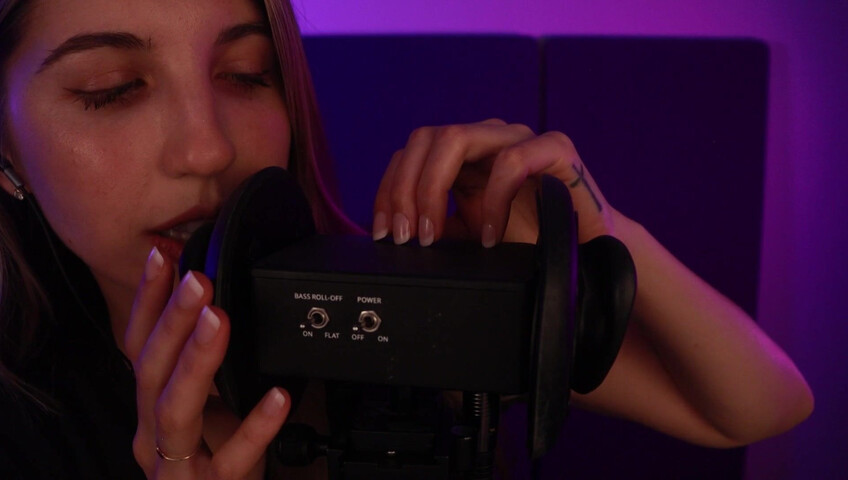 FrivolousFox ASMR - Kisses and Scratches