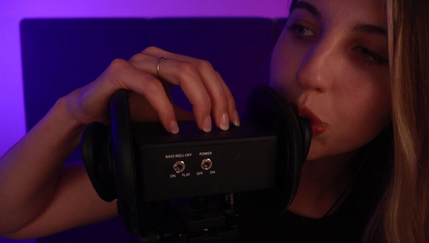 FrivolousFox ASMR - Kisses and Scratches