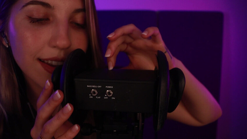 FrivolousFox ASMR - Kisses and Scratches