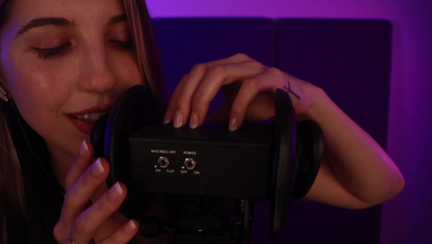 FrivolousFox ASMR - Kisses and Scratches