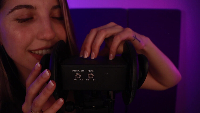 FrivolousFox ASMR - Kisses and Scratches