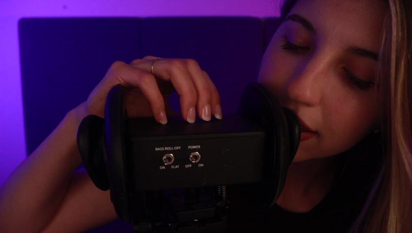 FrivolousFox ASMR - Kisses and Scratches