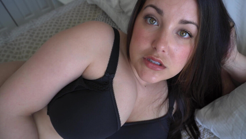 GirlOn Top880 – Mommy Competes With Your Favorite Porn