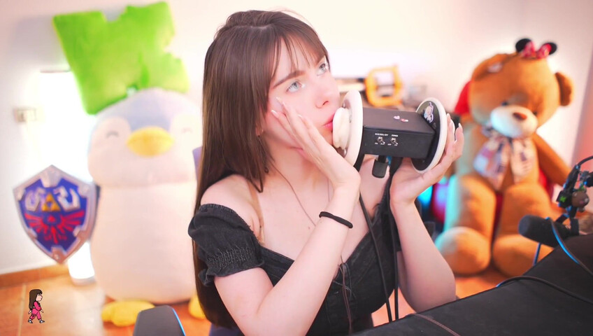 IJenz - Wet Ear Licking