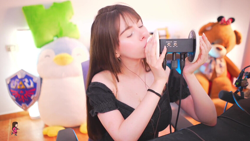 IJenz - Wet Ear Licking