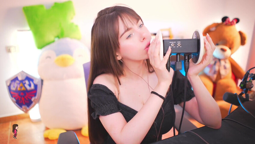 IJenz - Wet Ear Licking