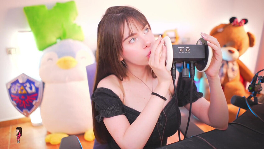 IJenz - Wet Ear Licking