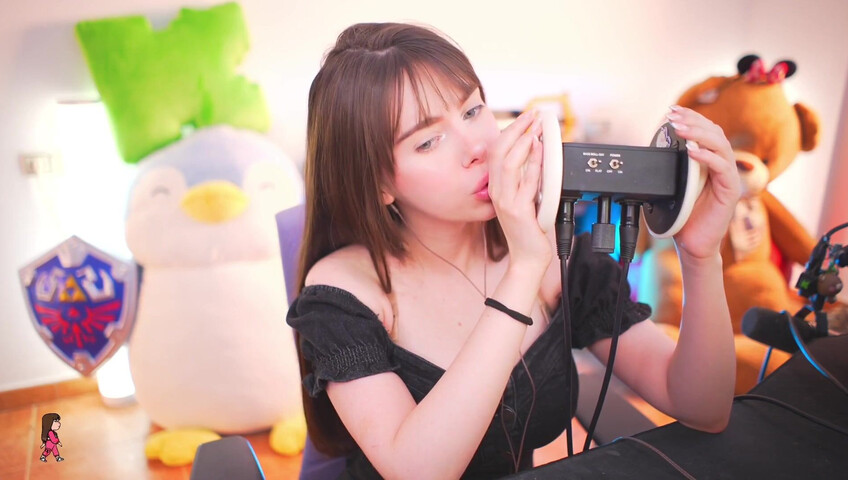 IJenz - Wet Ear Licking