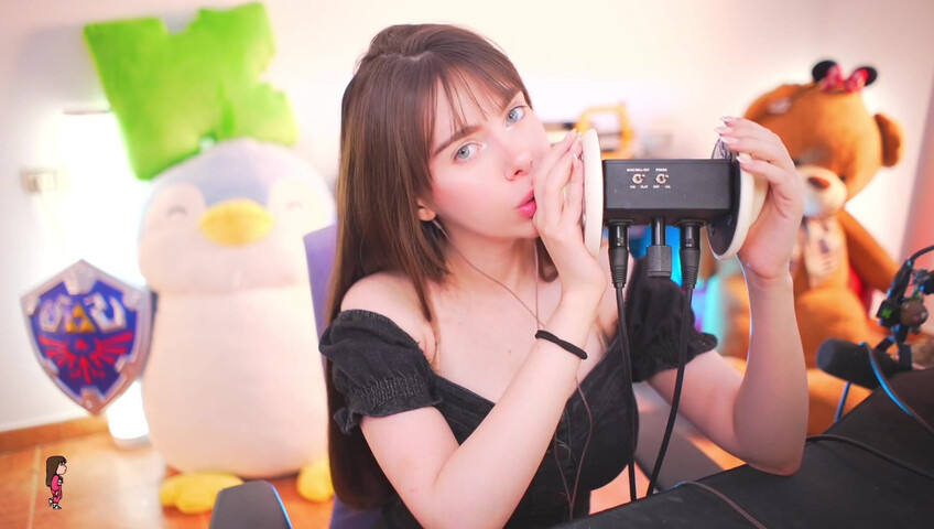 IJenz - Wet Ear Licking