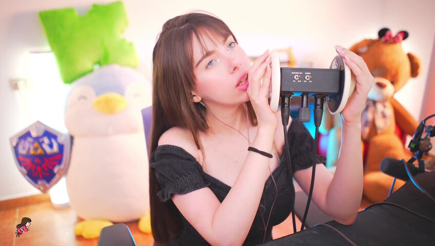 IJenz - Wet Ear Licking