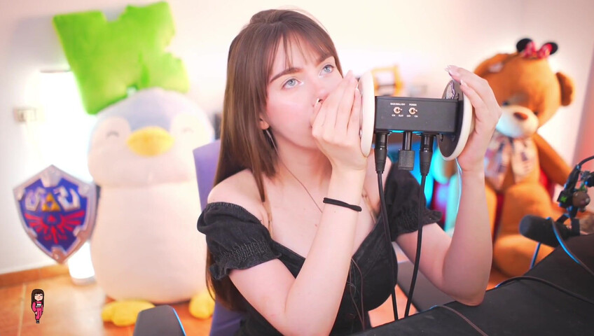 IJenz - Wet Ear Licking