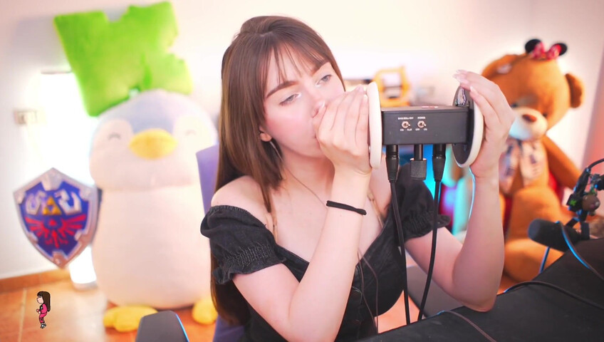 IJenz - Wet Ear Licking