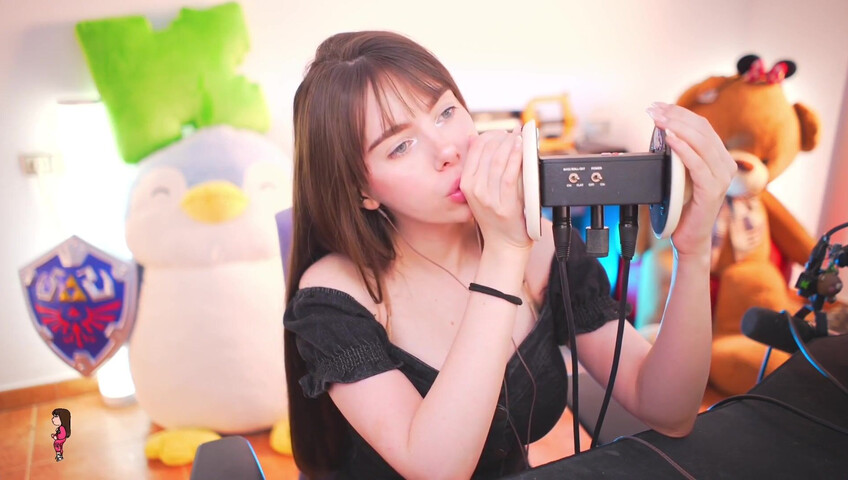 IJenz - Wet Ear Licking