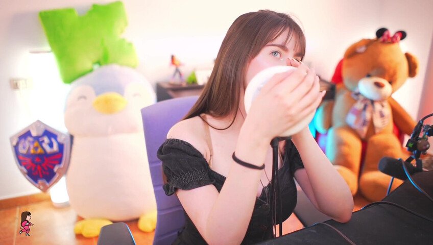 IJenz - Wet Ear Licking