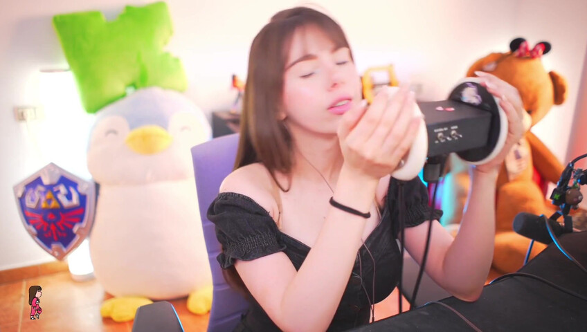 IJenz - Wet Ear Licking