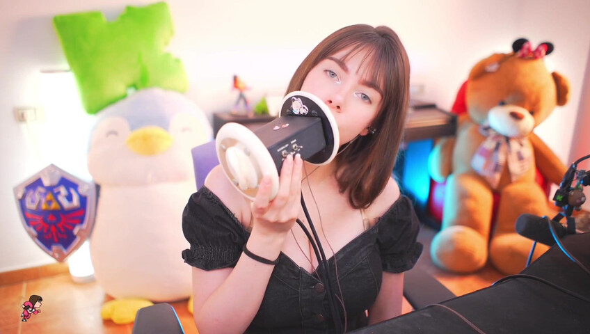 IJenz - Wet Ear Licking