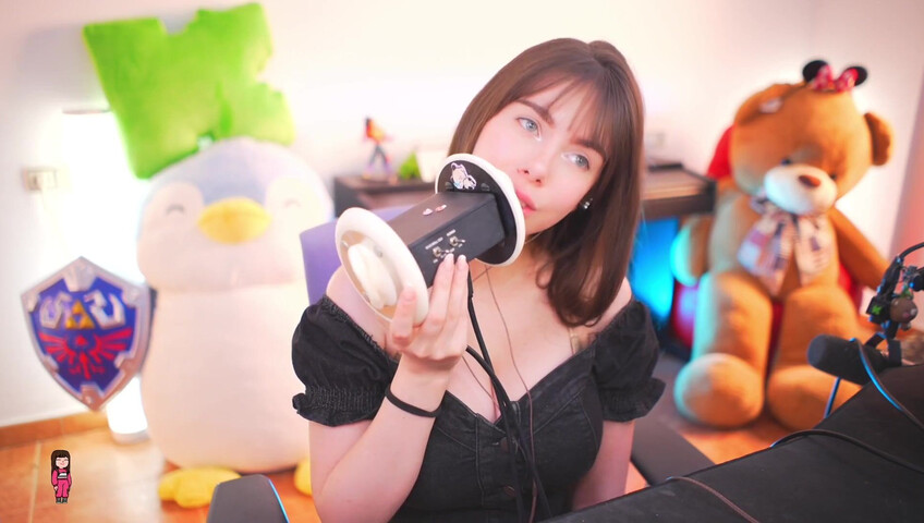 IJenz - Wet Ear Licking