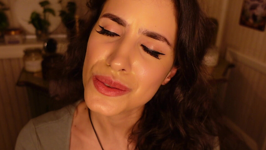 Irma La Dulce ASMR - Barber Attention