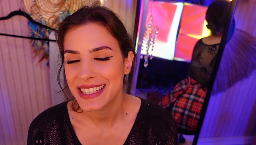 Irma la Dulce ASMR Ass - Girlfriend Experience - Dressing Room Kink