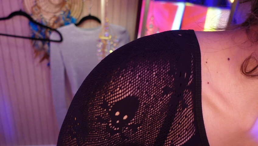 Irma la Dulce ASMR Ass - Girlfriend Experience - Dressing Room Kink