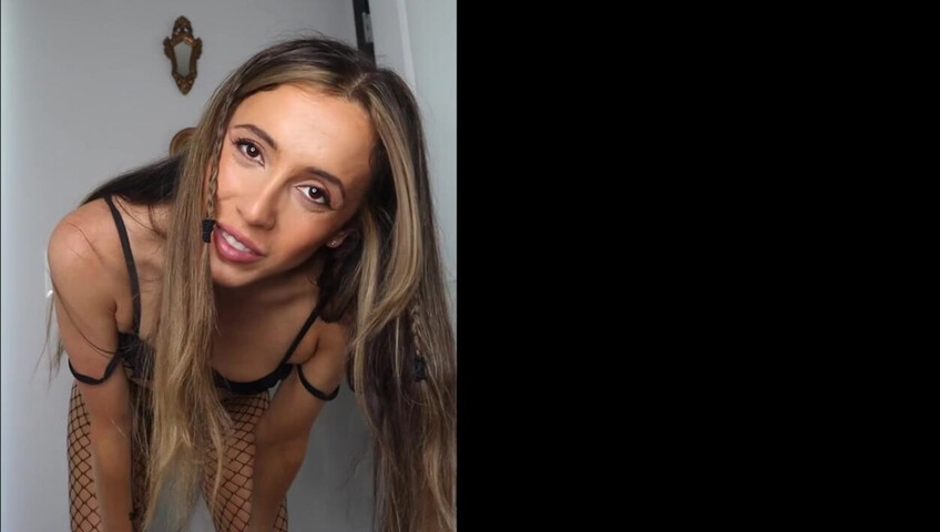 Isabella ASMR 12 August 2022 - You follow your rebel classmate into the bathroom