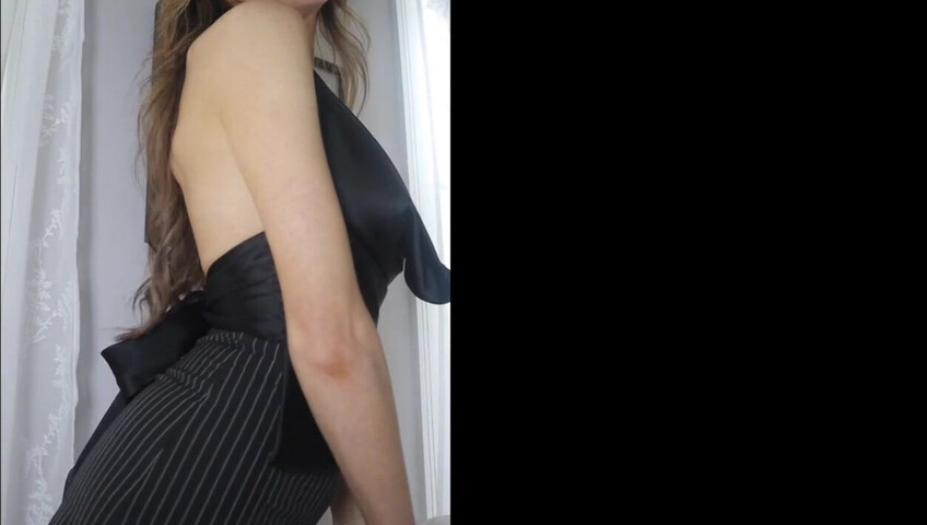 Isabella ASMR 24 January 2025 - flirty secretary girlfriend is waiting for you