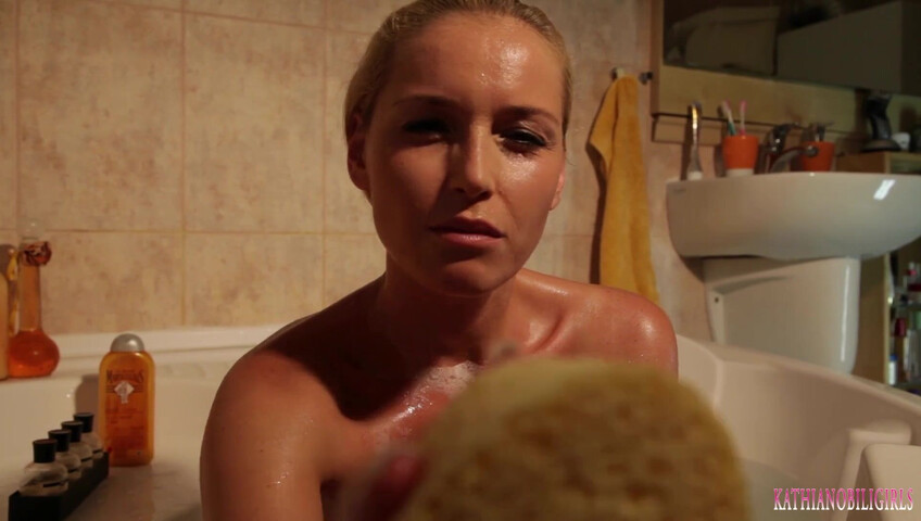 Kathia Nobili - BATH TIME with your MOMMY