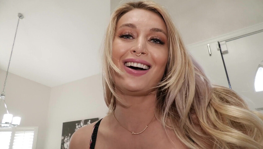 Lady In The Streets elliejames - Fucked My Favorite Dildo On The Balcony