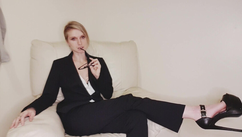 Lexi Snow - My Personal Assistant Interview