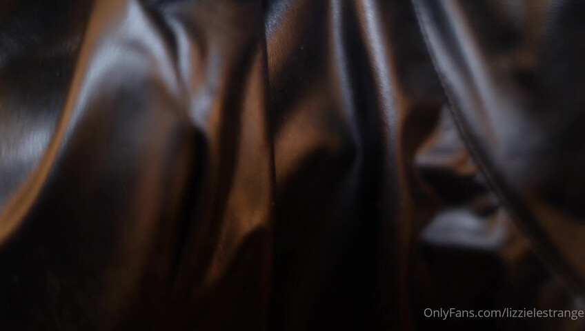 Lizzie Le Strange ASMR - Catwoman Roleplay