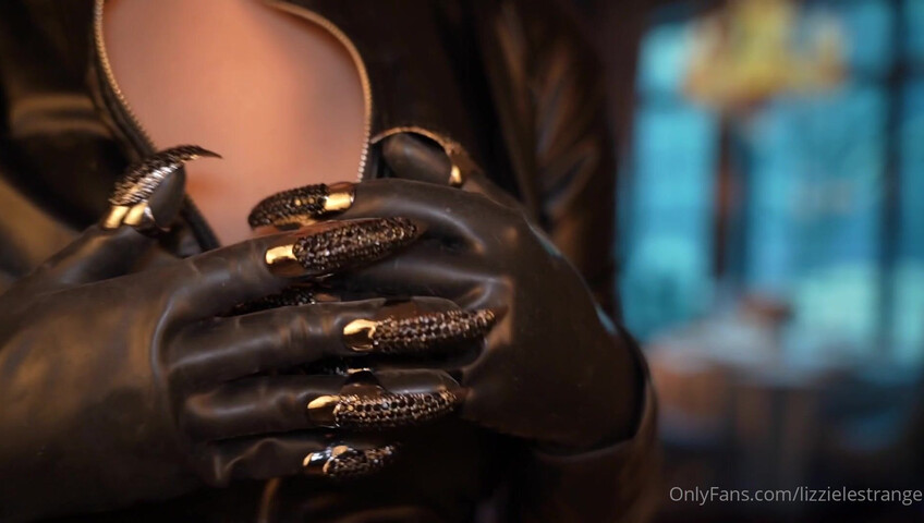 Lizzie Le Strange ASMR - Catwoman Roleplay