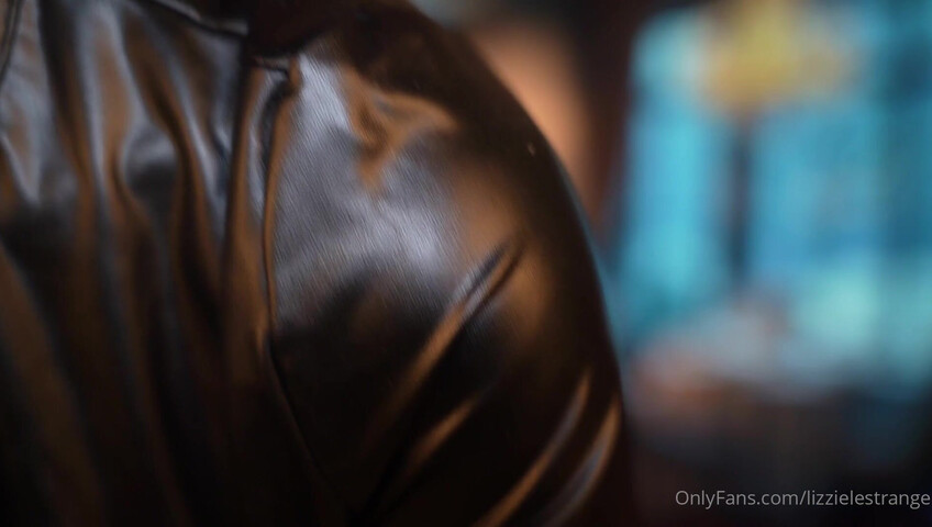 Lizzie Le Strange ASMR - Catwoman Roleplay