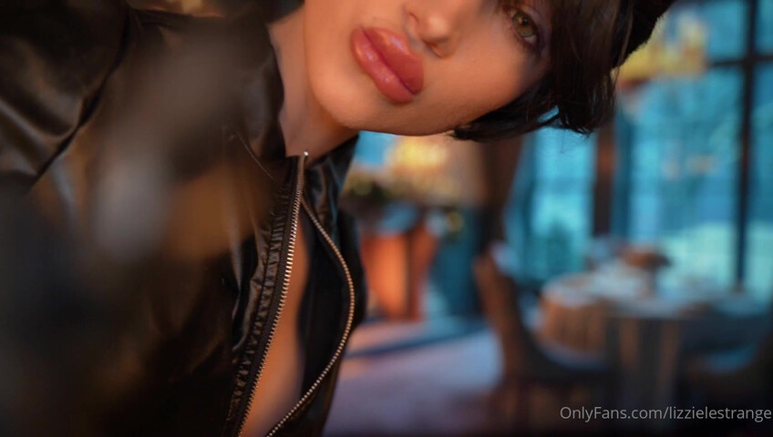 Lizzie Le Strange ASMR - Catwoman Roleplay