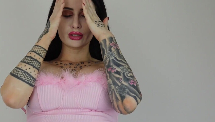 Lola James - Sweet Mommy Turned Into a Filthy Cumslut