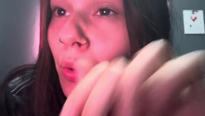 MadzzWorld - (kisses-licking)