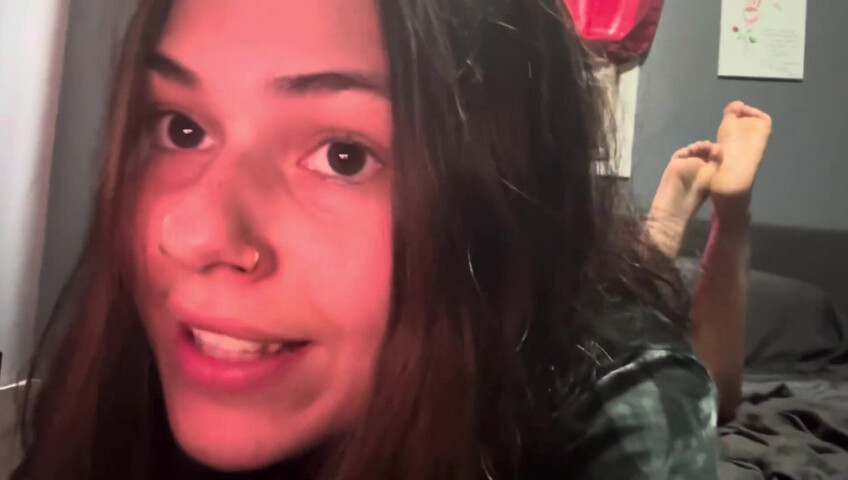 MadzzWorld - (kisses-licking)